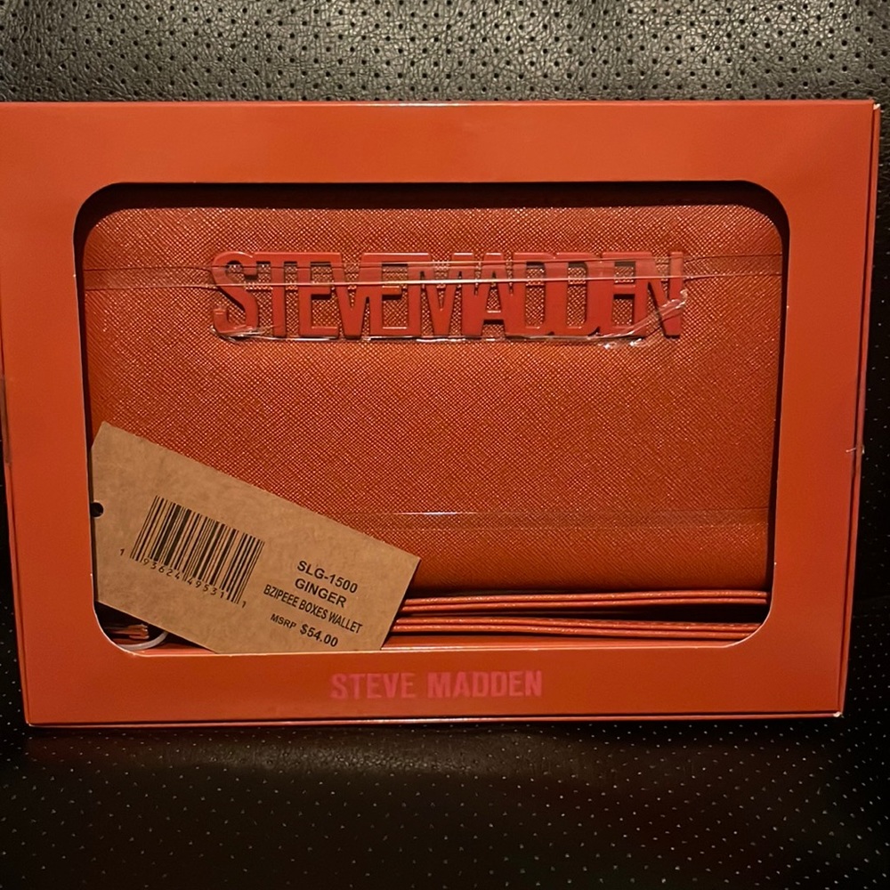 Steve Madden Zippy Wallet Wristlet